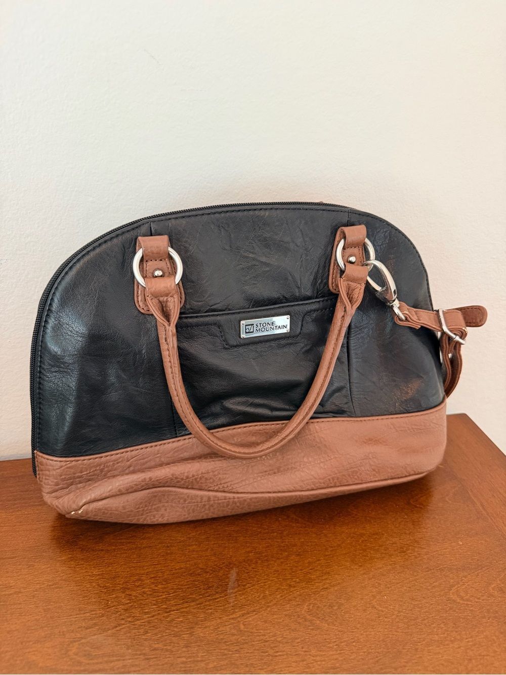 Stone Mountain Genuine Leather Black Tan Dome Satchel Crossbody Organizer Bag